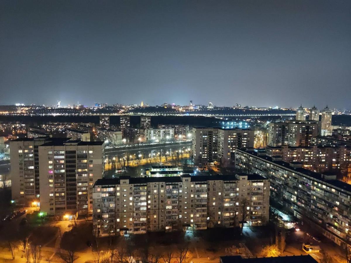 Видовая студия на 22 этаже рядом с м Левобережная Киев Экстерьер фото